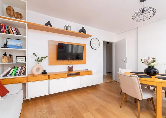 Jaracza Deluxe Апартаменти *