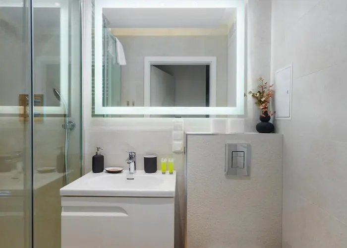 Jaracza Deluxe Апартаменти